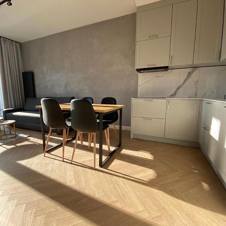 オルシュティンApartament Auroraアパートメント エクステリア 写真